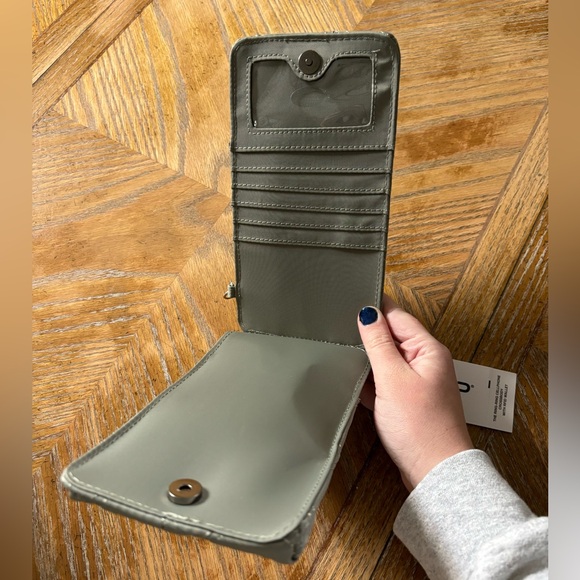 IHKWIP The Ring-Ring Cellphone Crossbody Bag Army Sage Green NWT - Picture 2 of 5